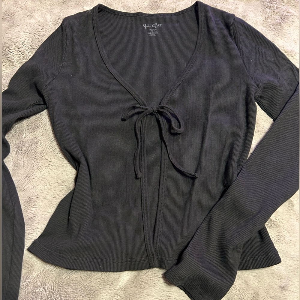 Black tie long sleeve